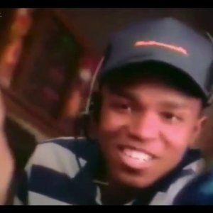 Mc Donald's ist wohltätig und hilft Ghetto-Naggers.