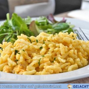 Eiernockerl mit grünem Salat