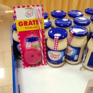 Lägger lägge Marjoo
