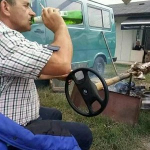 Der Mann weiß wie man lebt