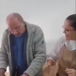 Wie se grinst