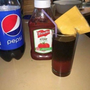 Alles okay mit Dir? Du hast Deine Tomato-Coke kaum angerührt!